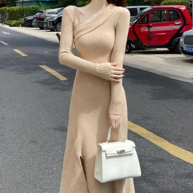 2024 New Chic V-neck Long Sleeves Solid Maxi Dress